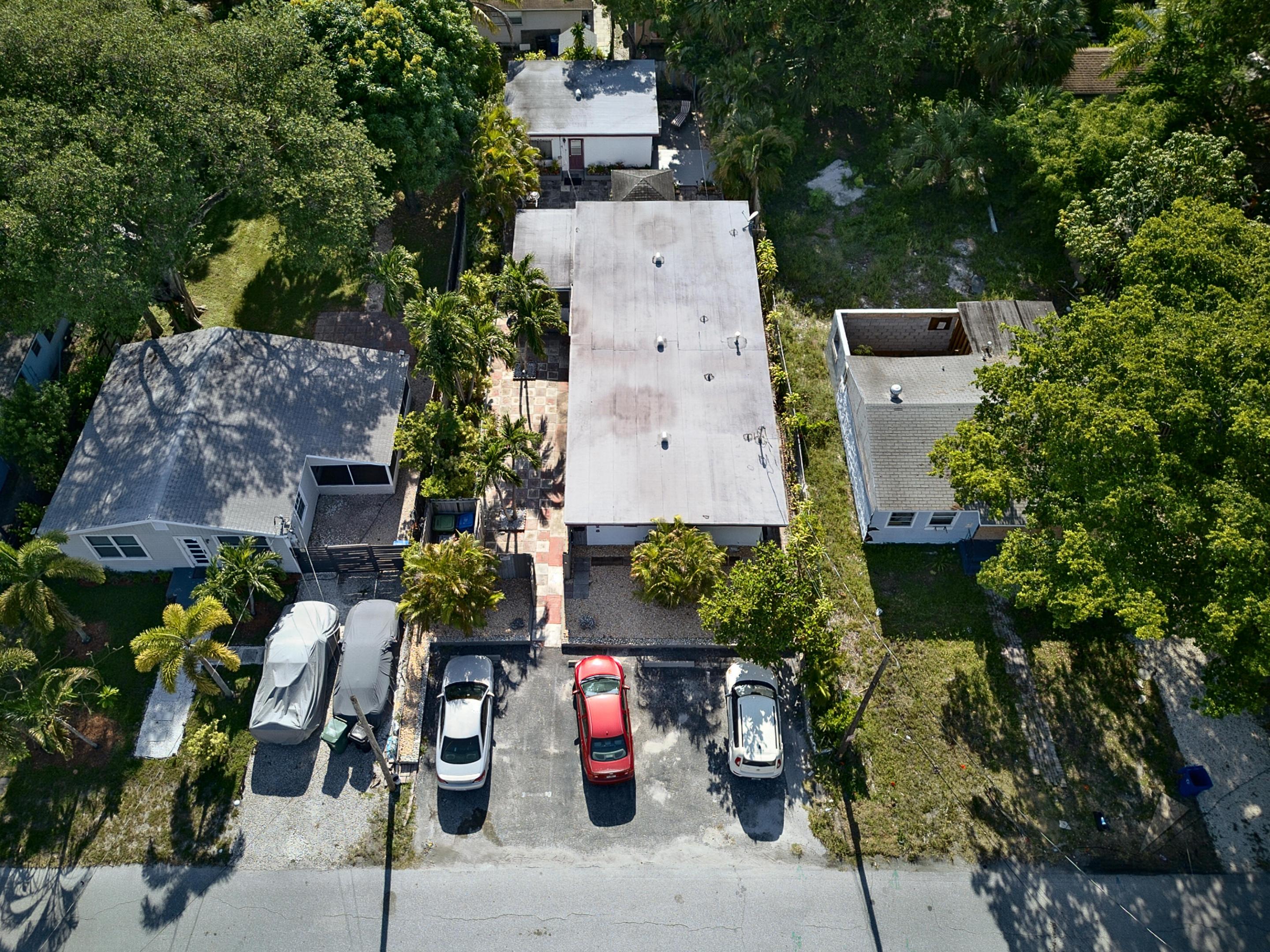 1223 NE 3rd Avenue 1-3