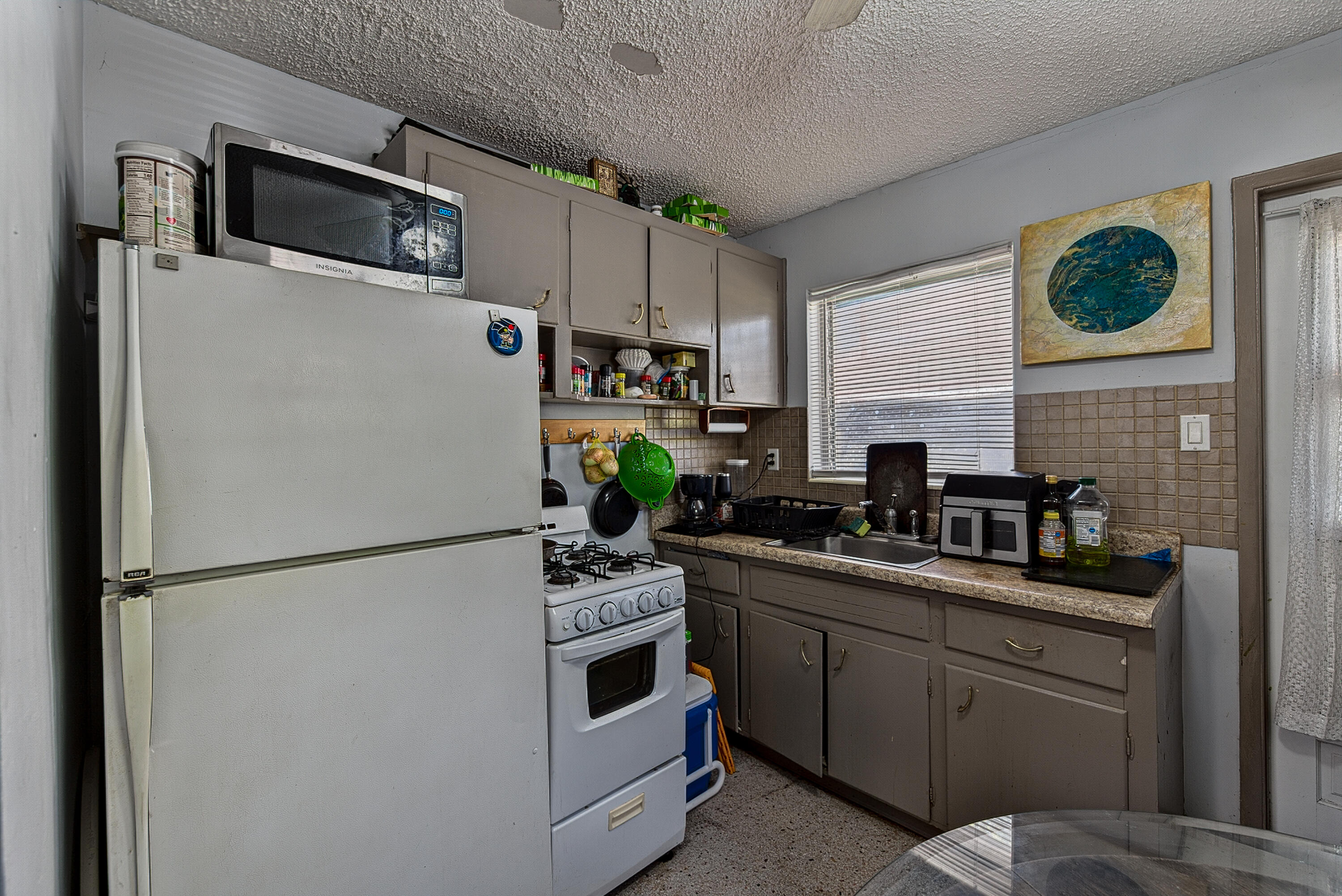 1223 NE 3rd Avenue 1-3