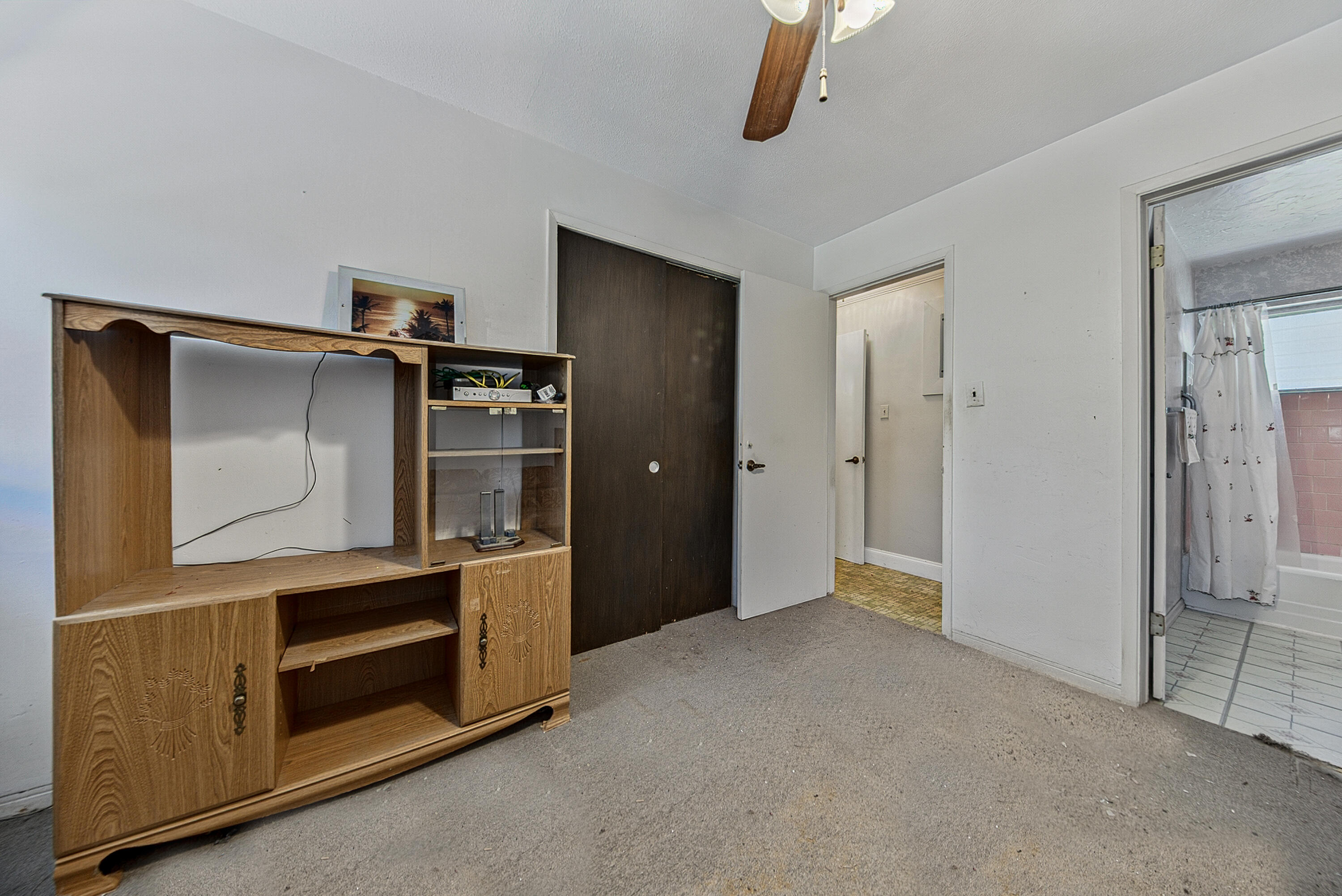 1223 NE 3rd Avenue 1-3