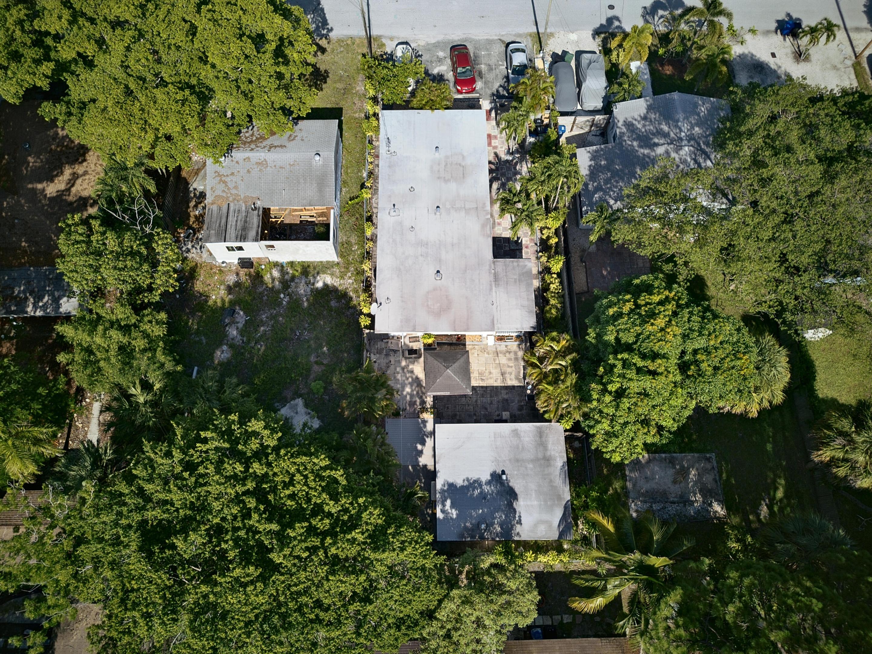 1223 NE 3rd Avenue 1-3