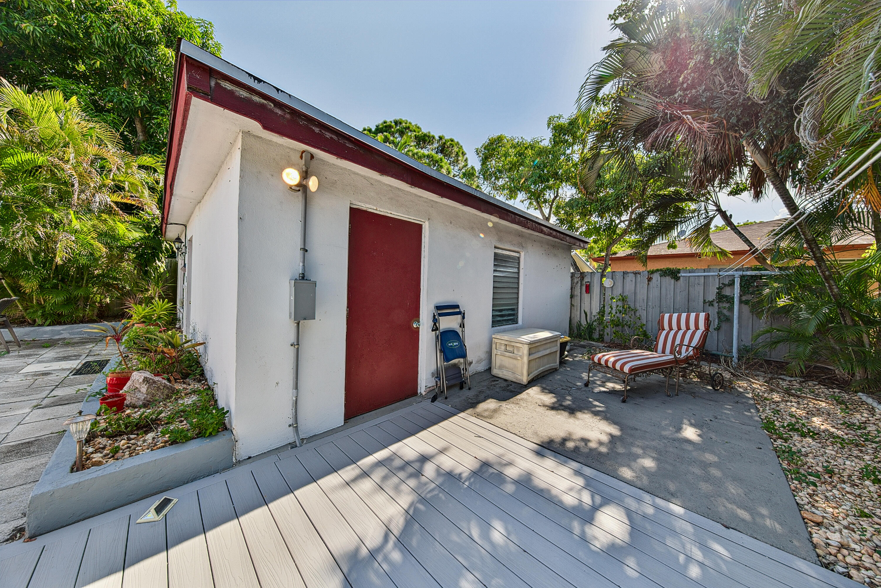 1223 NE 3rd Avenue 1-3