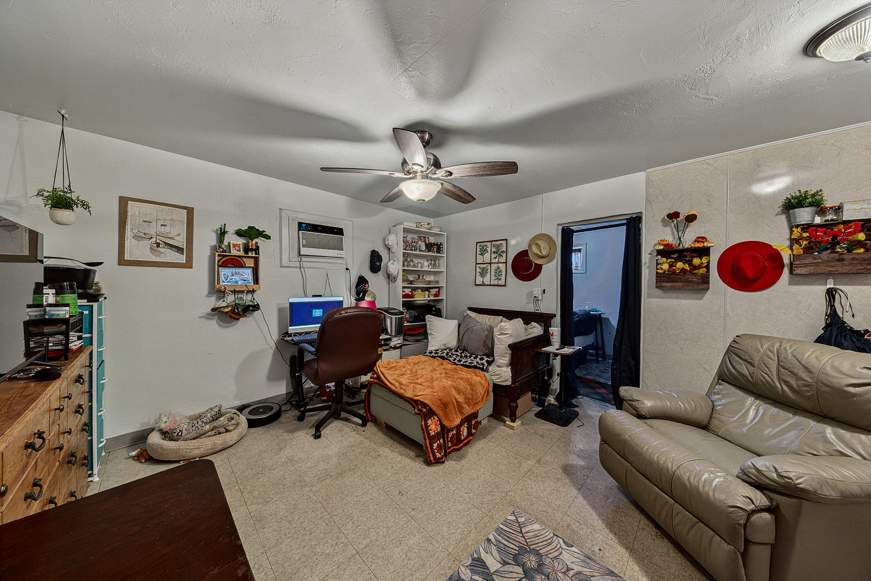 1223 NE 3rd Avenue 1-3