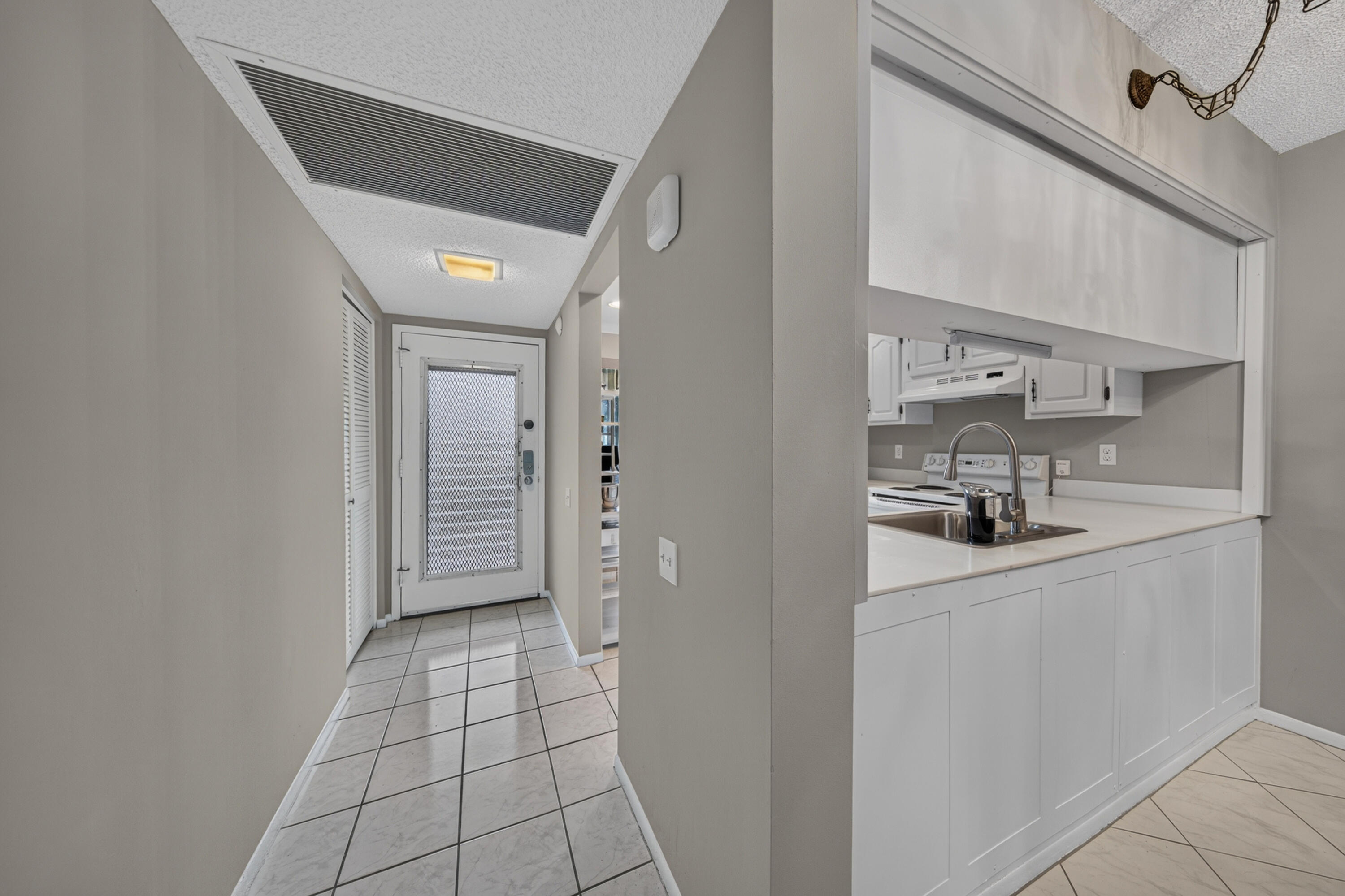 1205 Bahama Bend F1