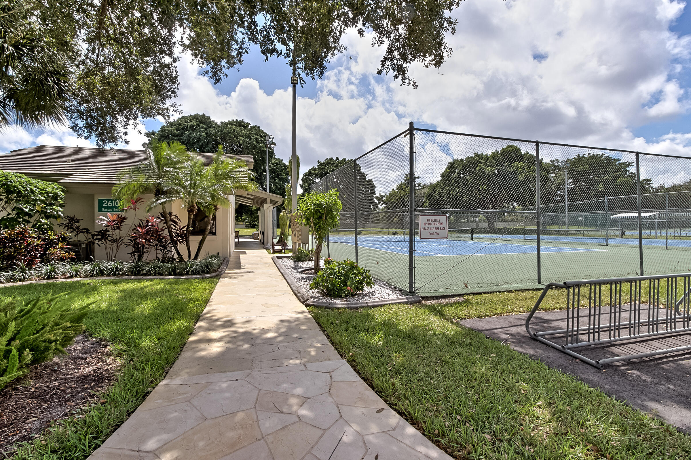 1205 Bahama Bend F1