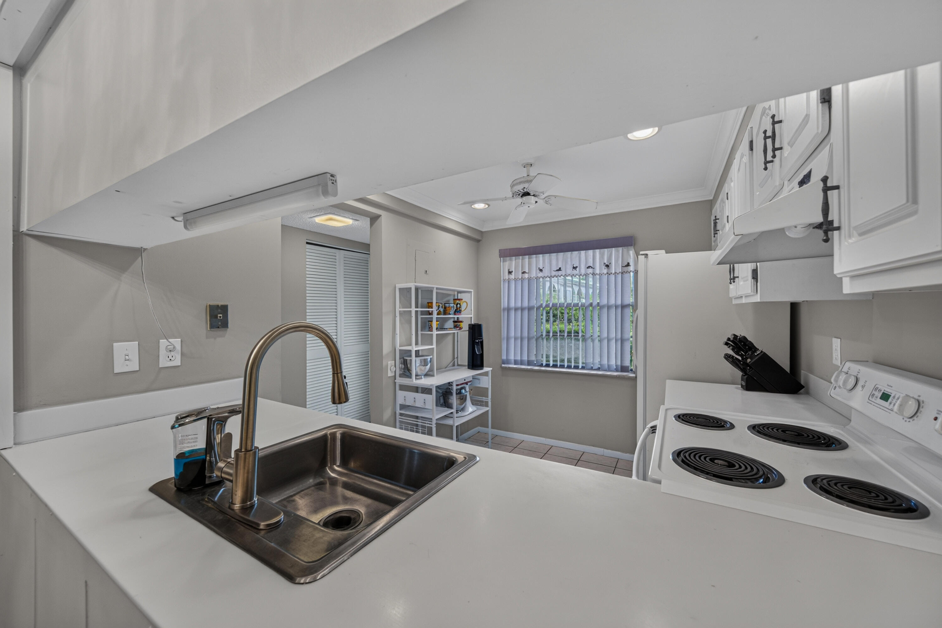 1205 Bahama Bend F1