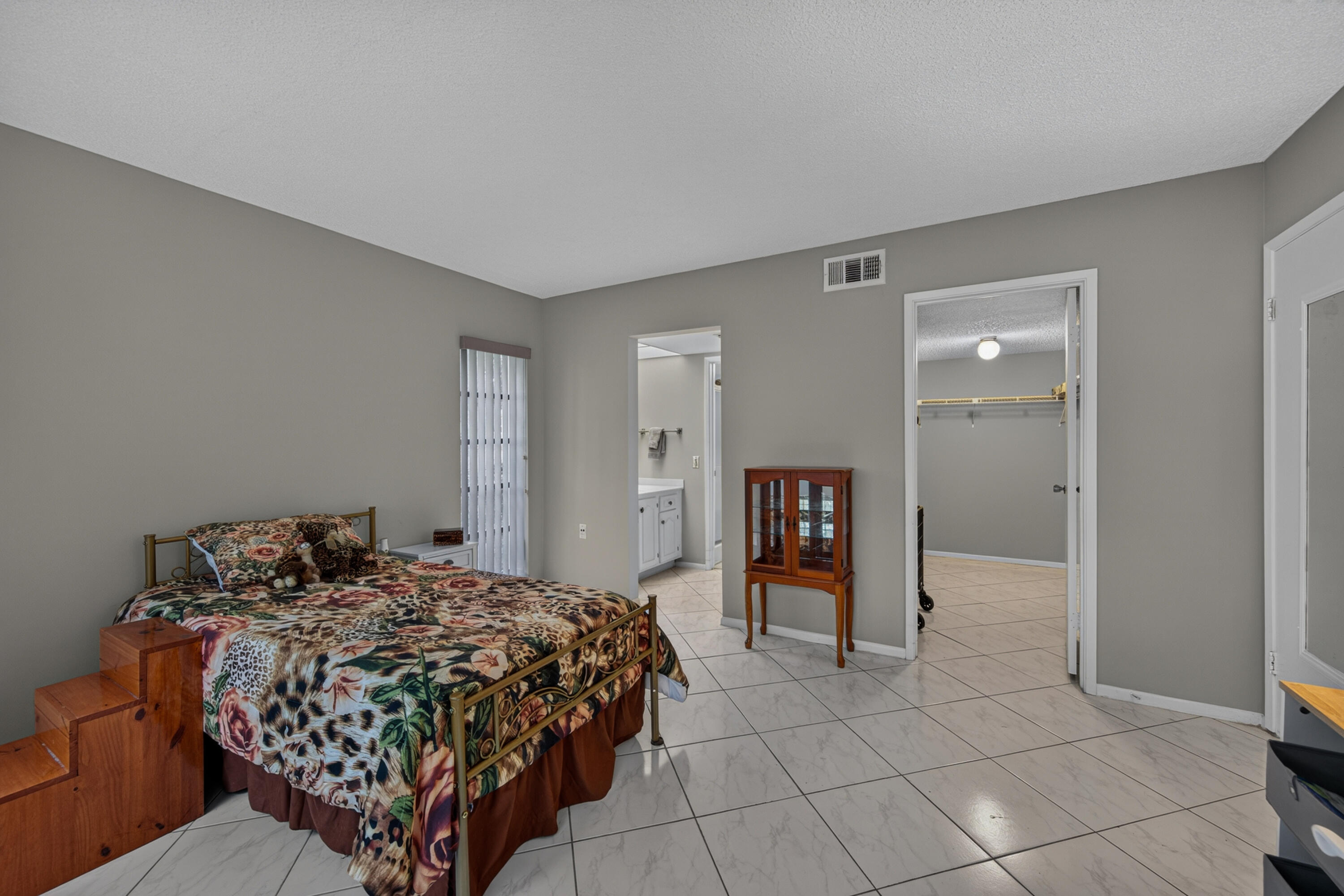 1205 Bahama Bend F1