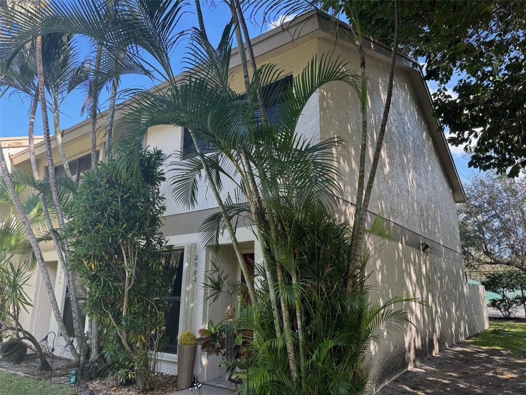 3016 S Oakland Forest Dr 2908