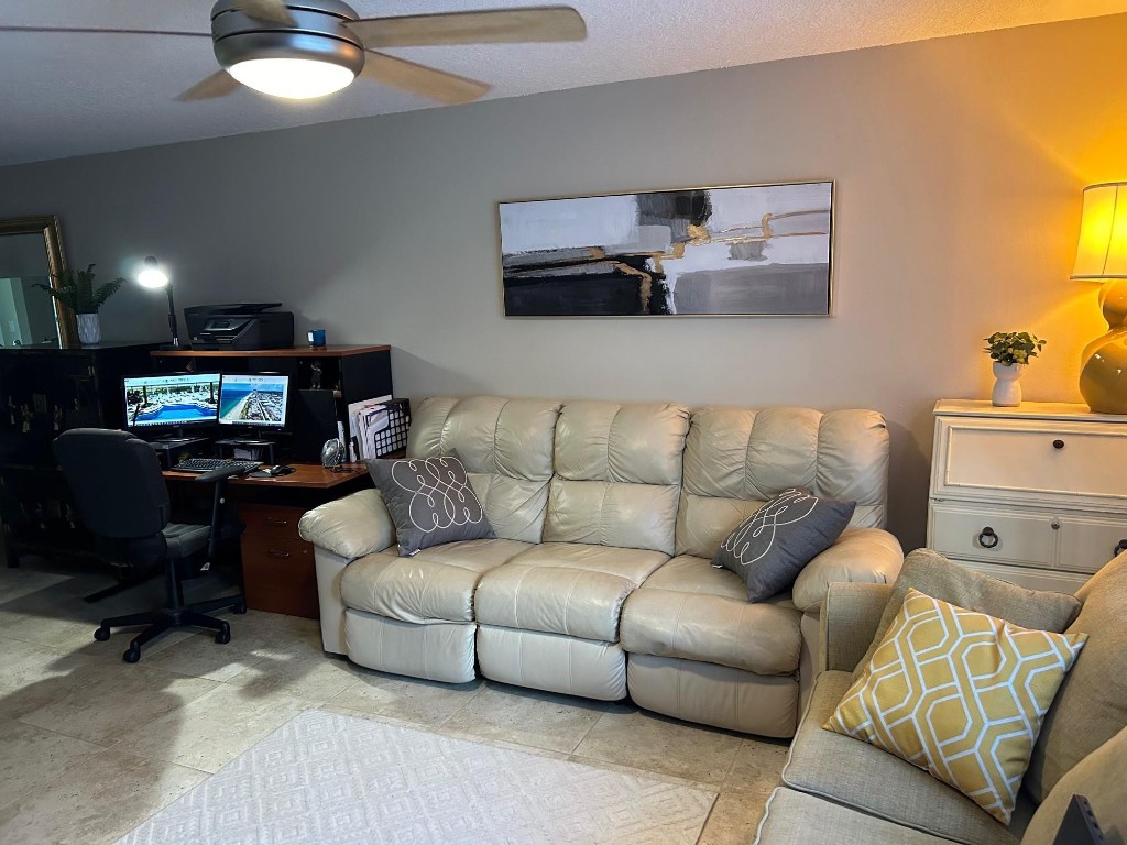 3016 S Oakland Forest Dr 2908