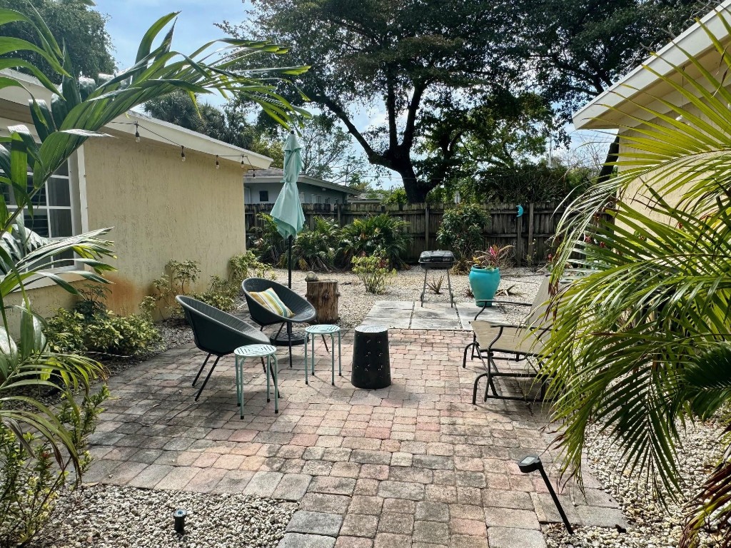 1217 NW 7th Ave Front