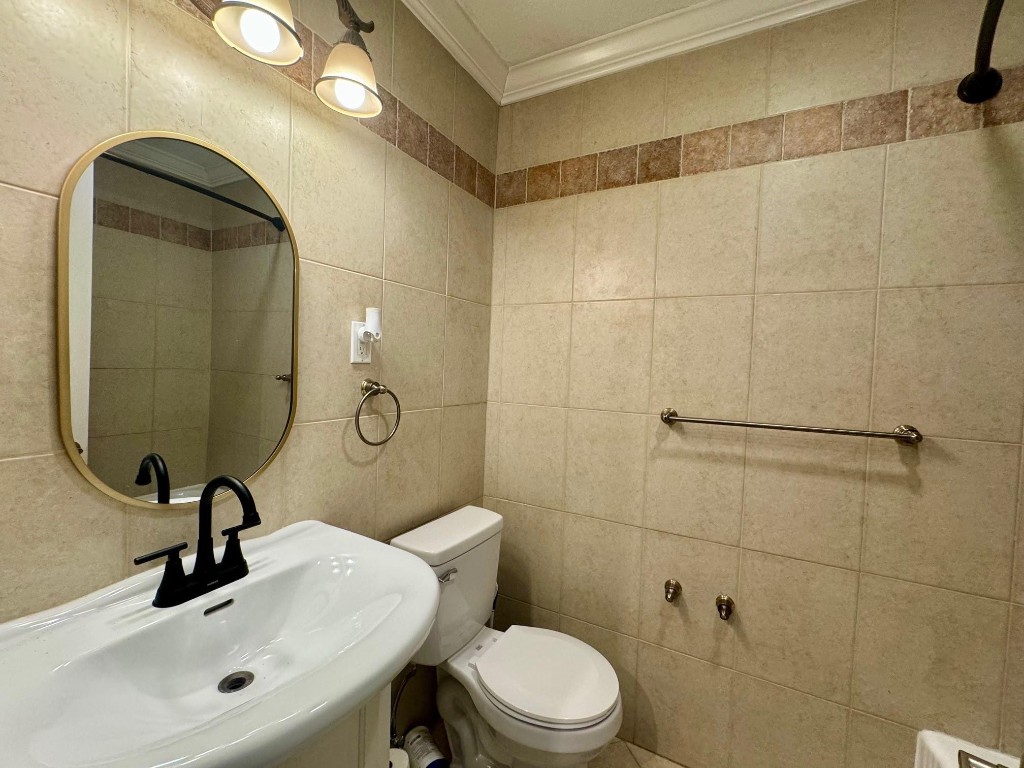 1217 NW 7th Ave Front