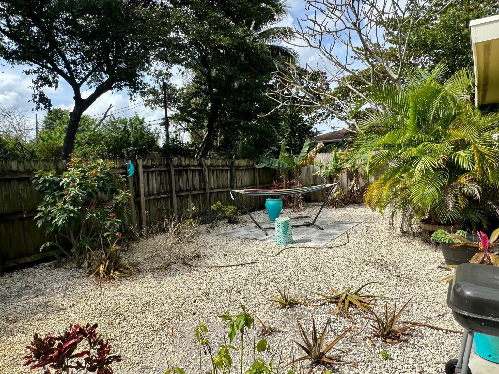 1217 NW 7th Ave Front