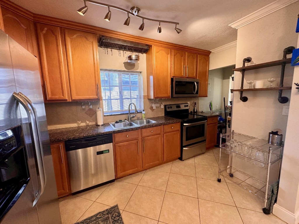 1217 NW 7th Ave Front