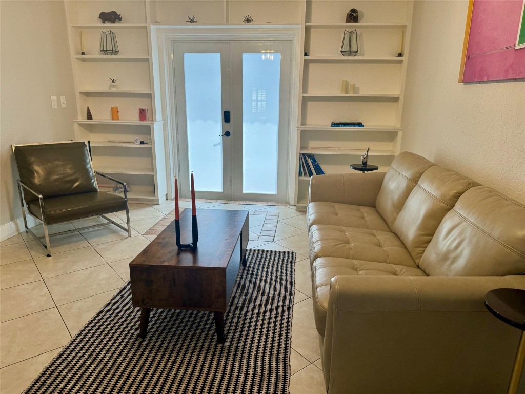 1217 NW 7th Ave Front