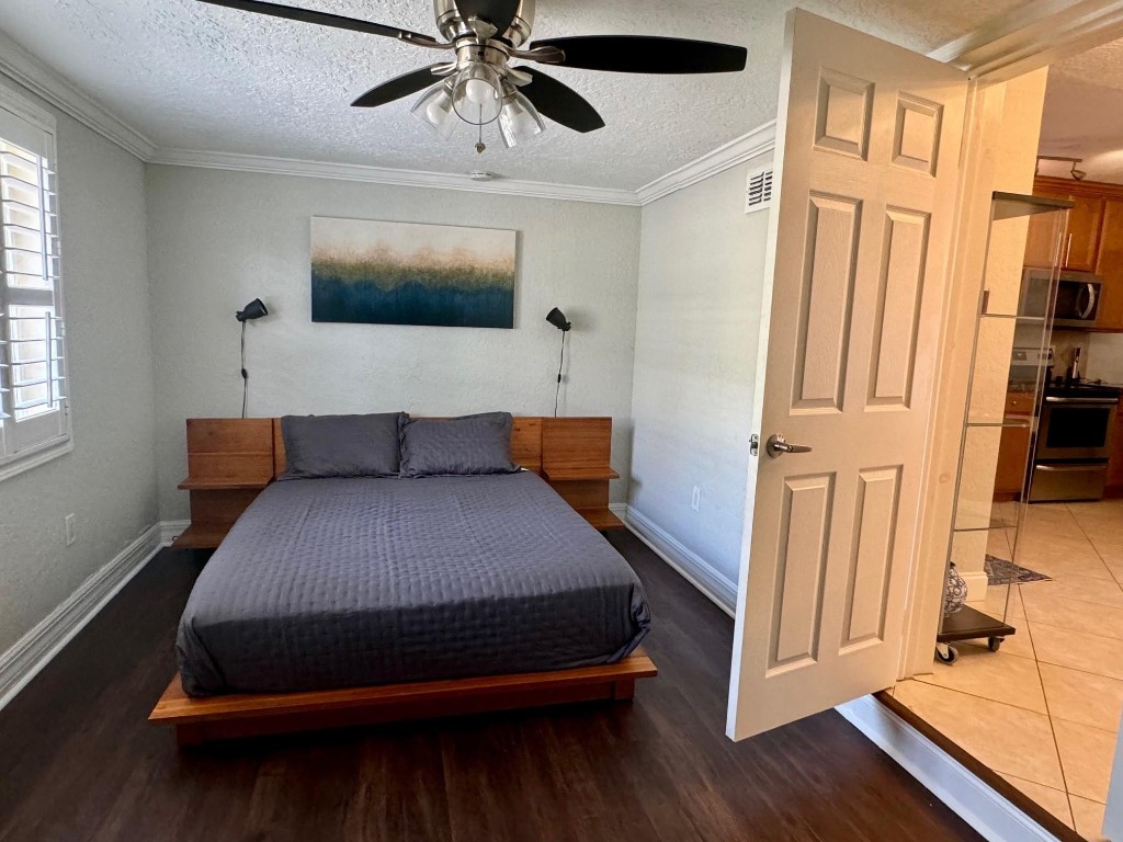 1217 NW 7th Ave Front