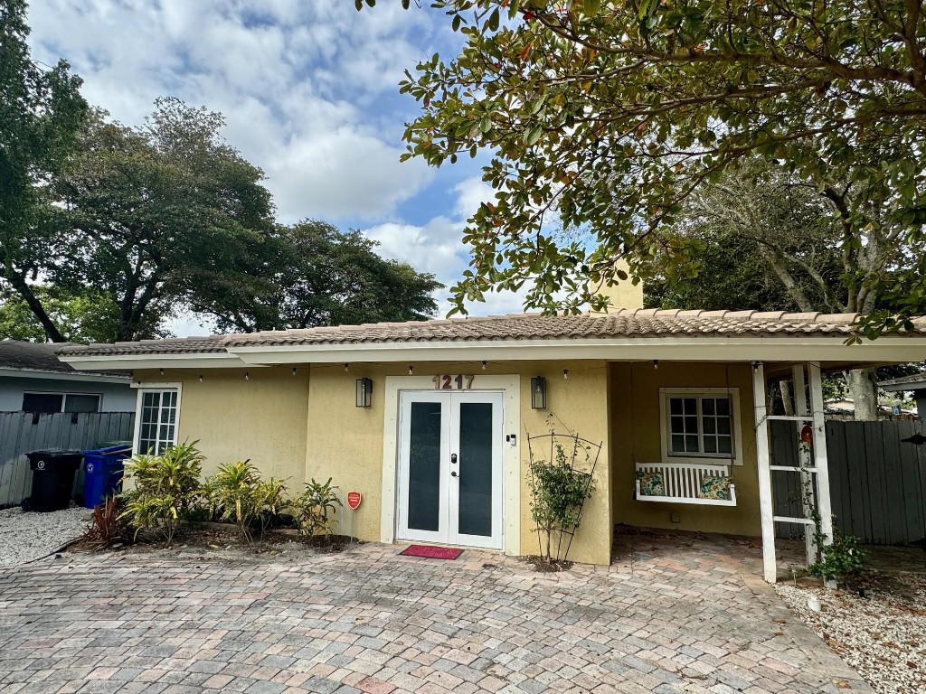 1217 NW 7th Ave Front
