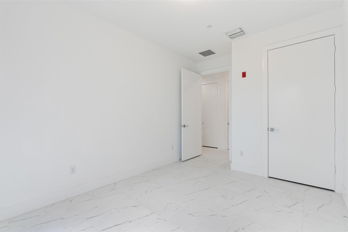 1044 NE 18th Ave 101