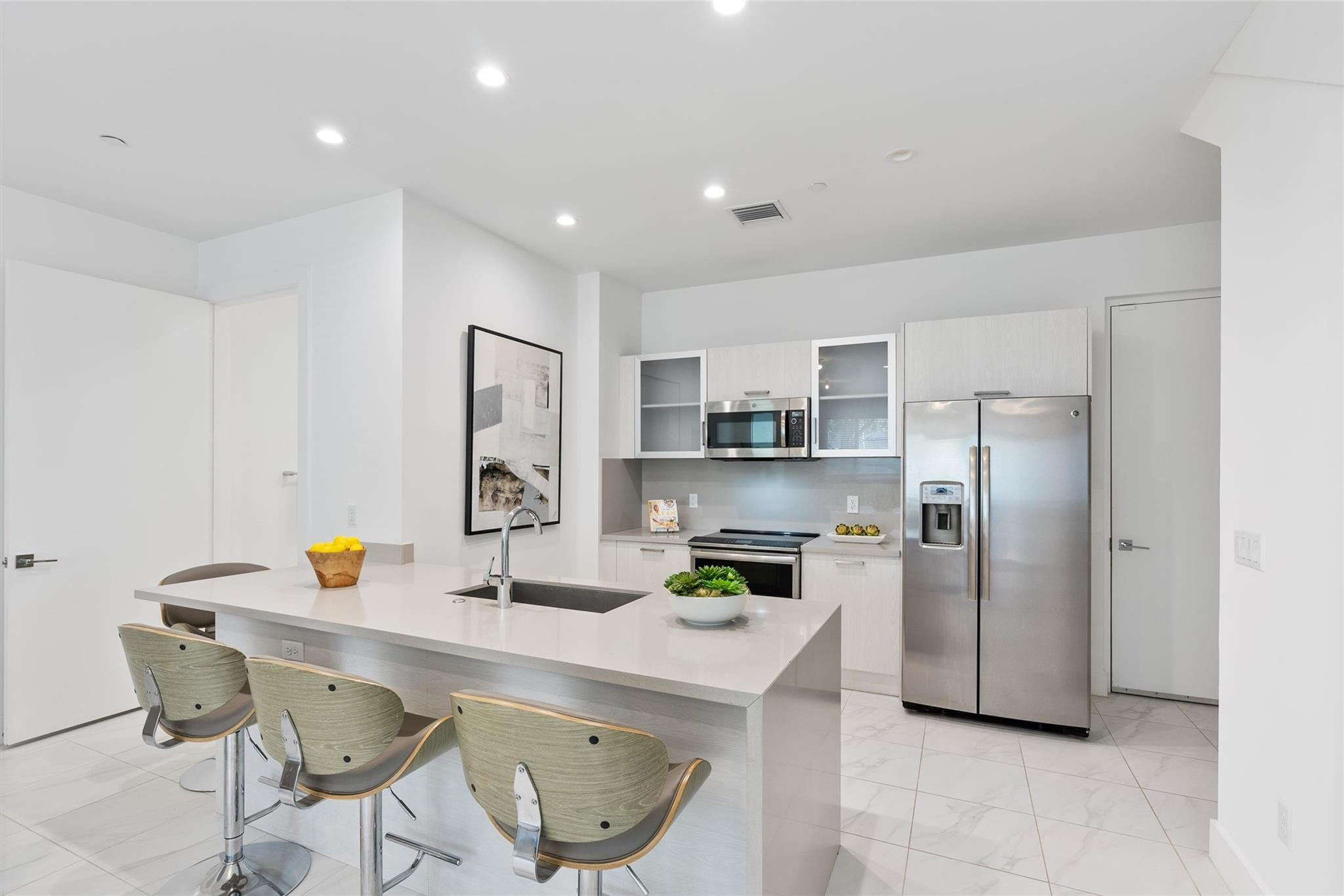 1044 NE 18th Ave 101