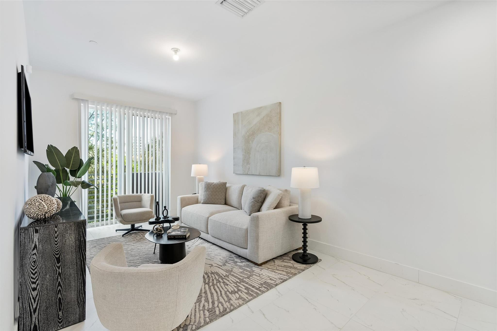 1044 NE 18th Ave 101