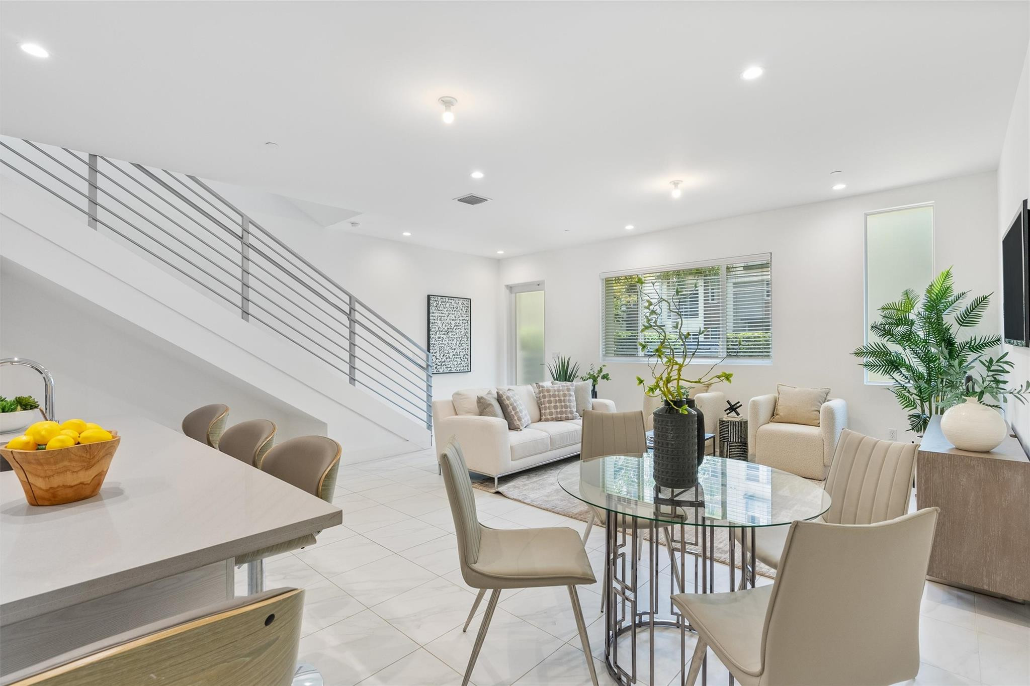 1044 NE 18th Ave 101