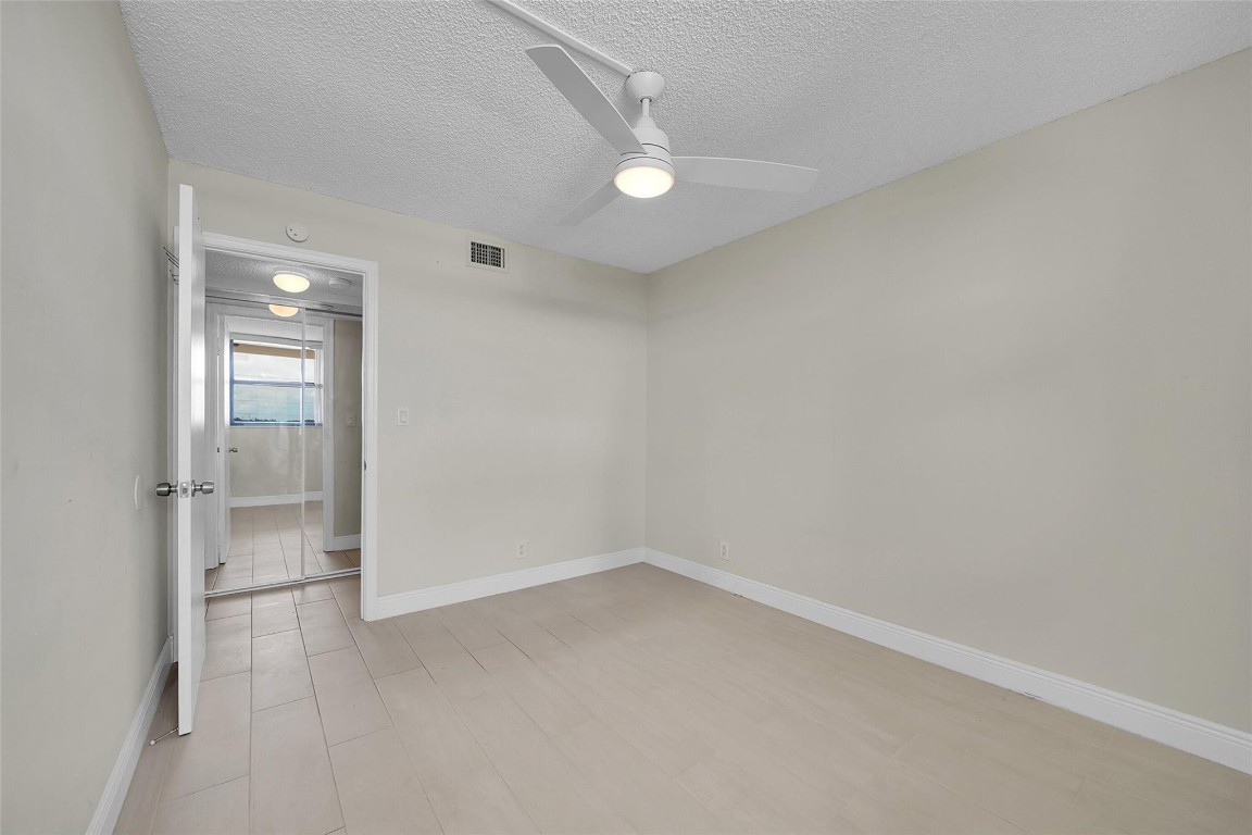 117 Lake emerald drive 407