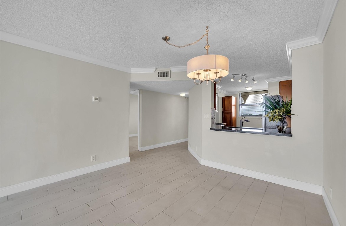 117 Lake emerald drive 407