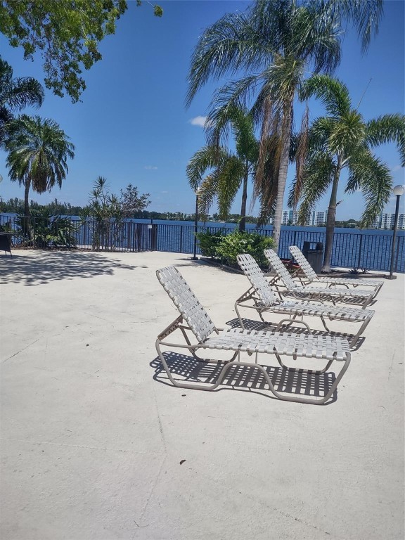 117 Lake emerald drive 407