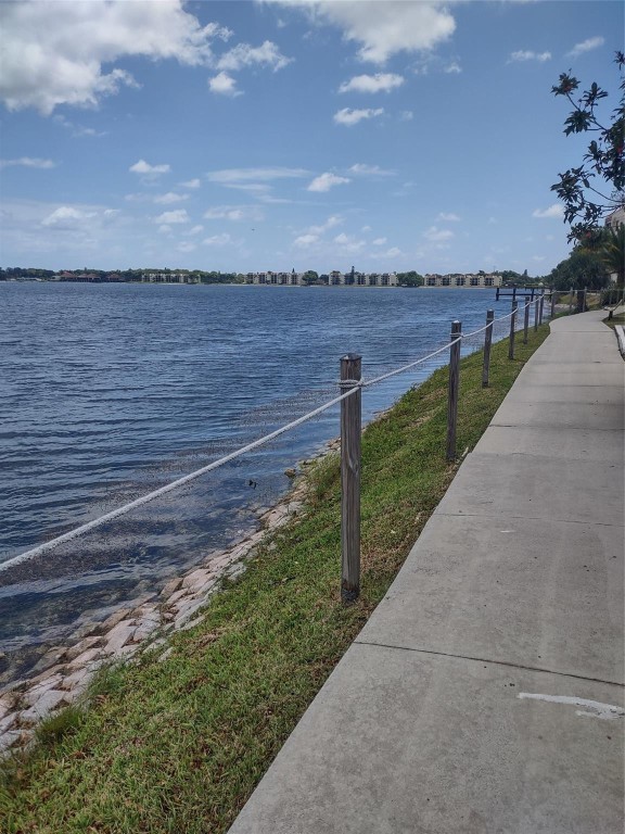 117 Lake emerald drive 407