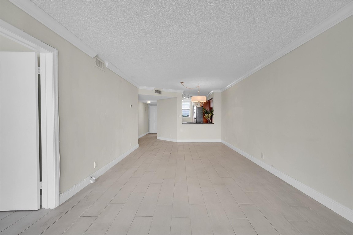 117 Lake emerald drive 407