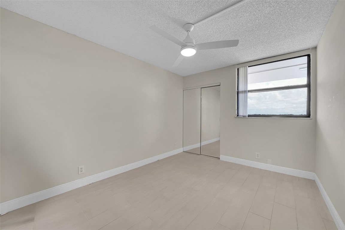 117 Lake emerald drive 407