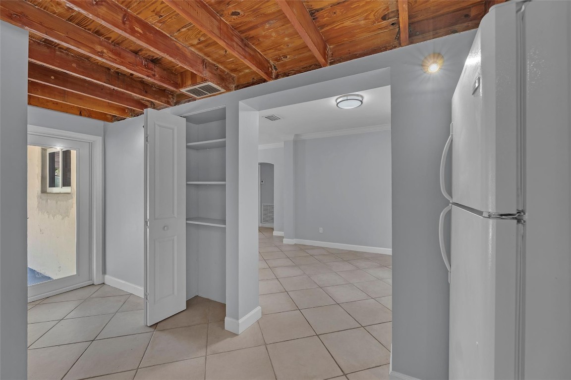 1121-1123 NE 17th Ter