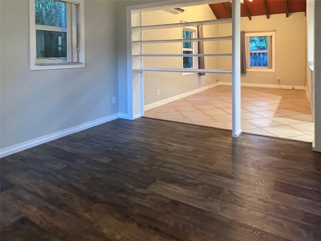 1121-1123 NE 17th Ter