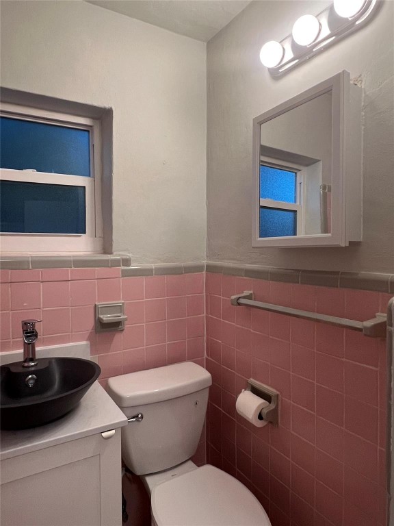 1121-1123 NE 17th Ter