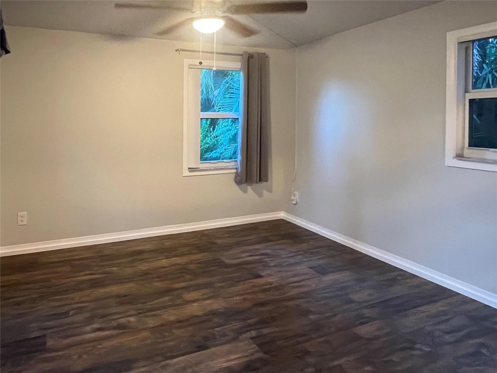 1121-1123 NE 17th Ter