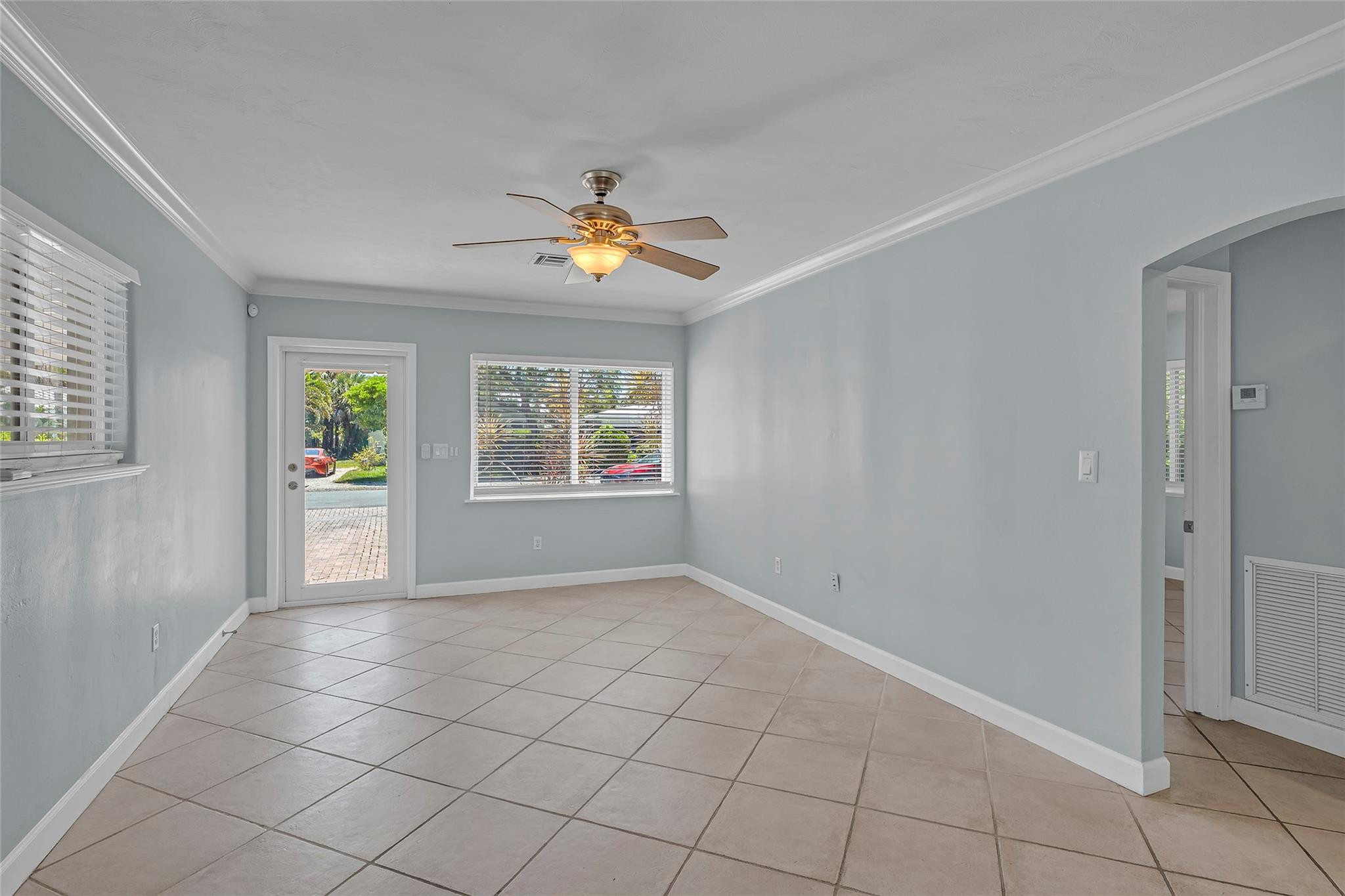 1121-1123 NE 17th Ter