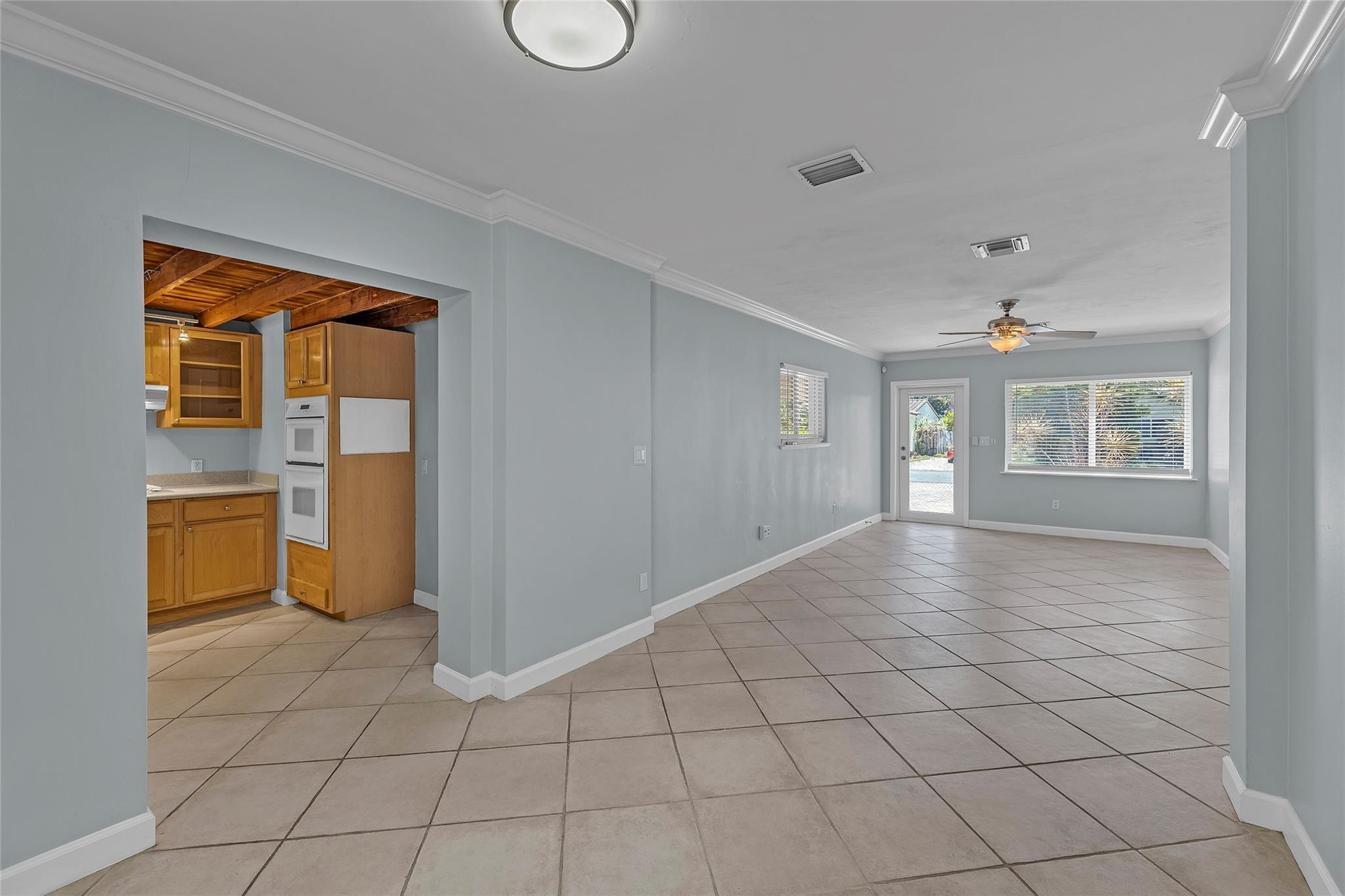 1121-1123 NE 17th Ter