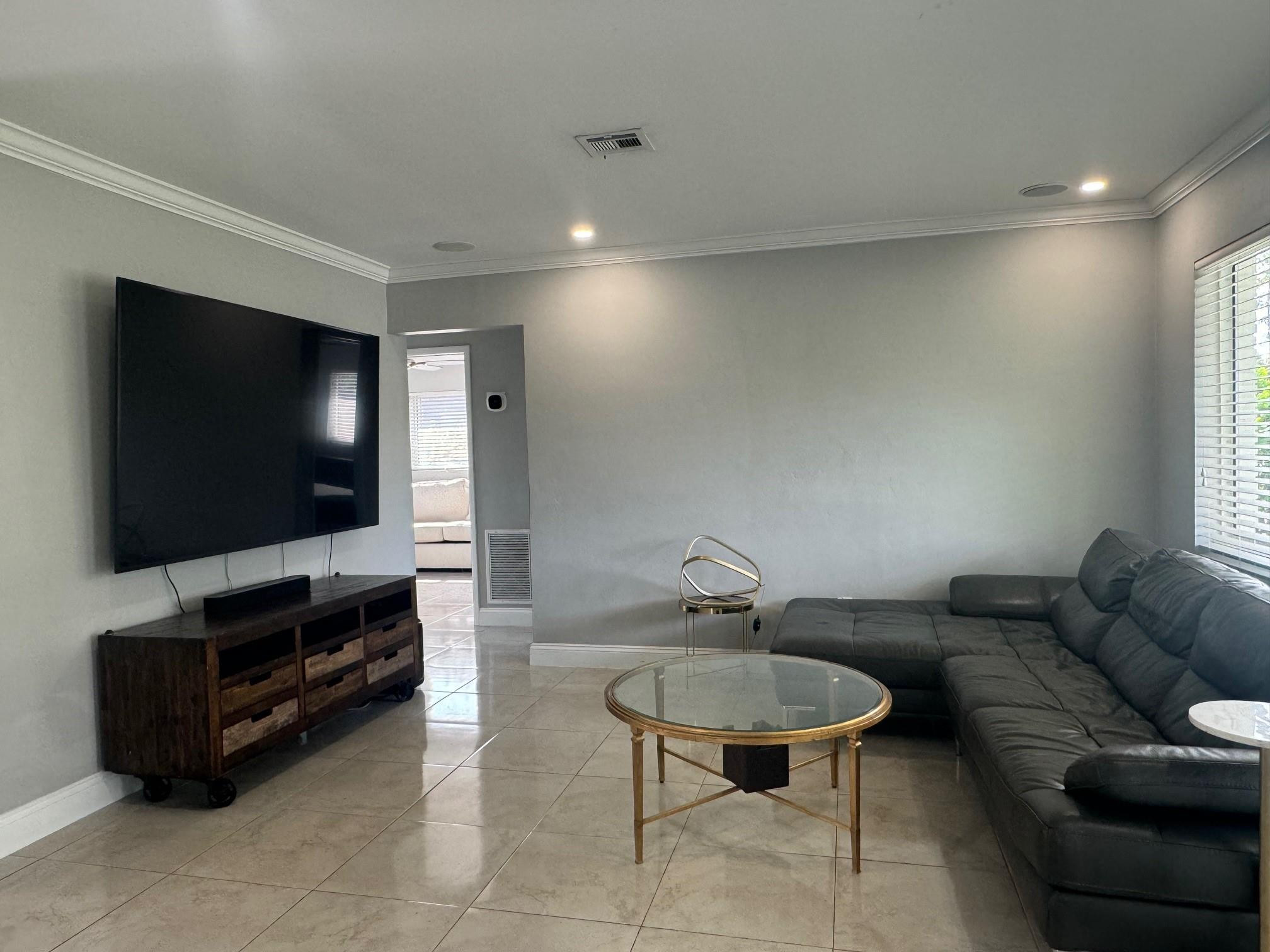 241 NE 48th Ct