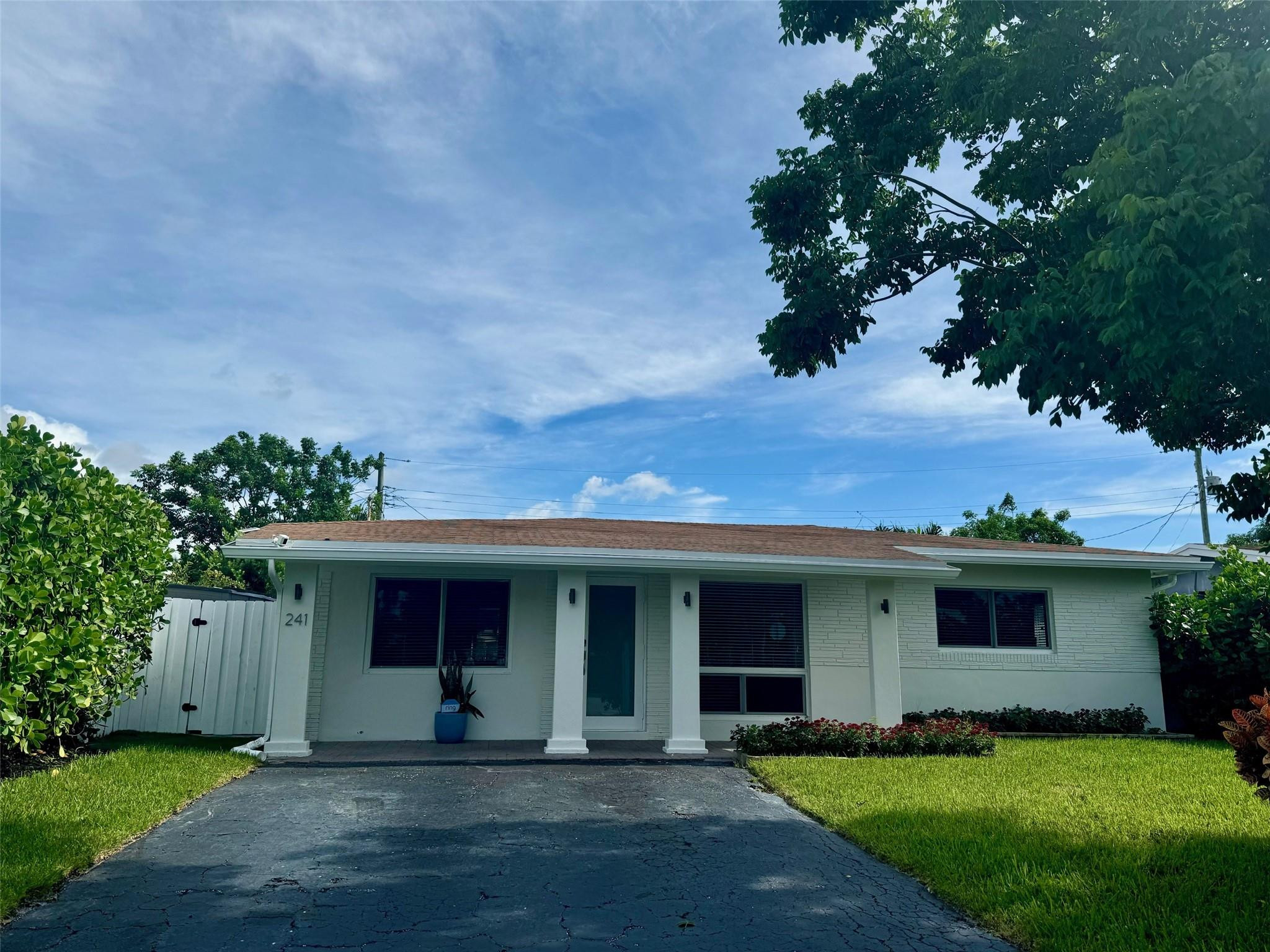 241 NE 48th Ct