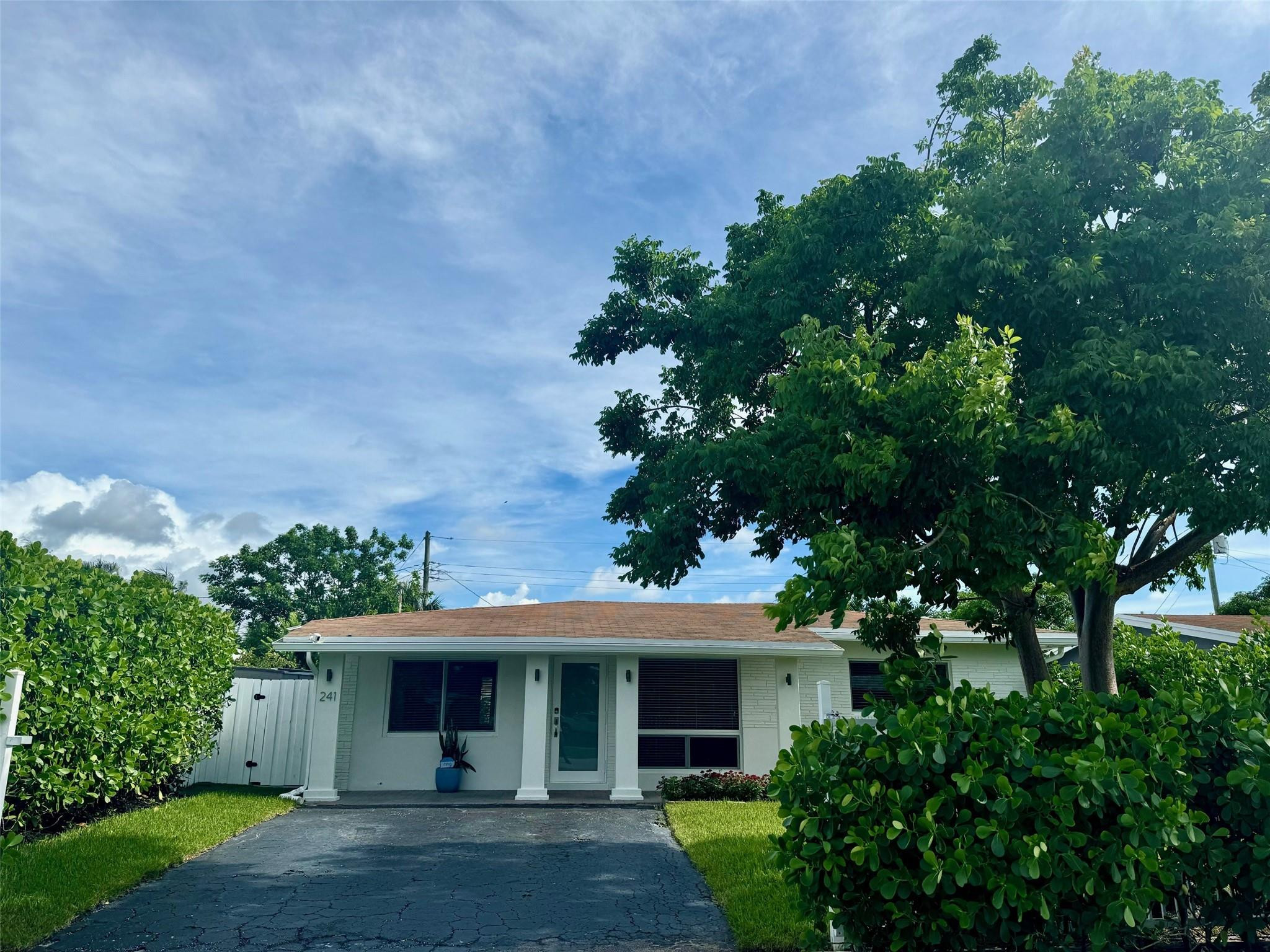 241 NE 48th Ct