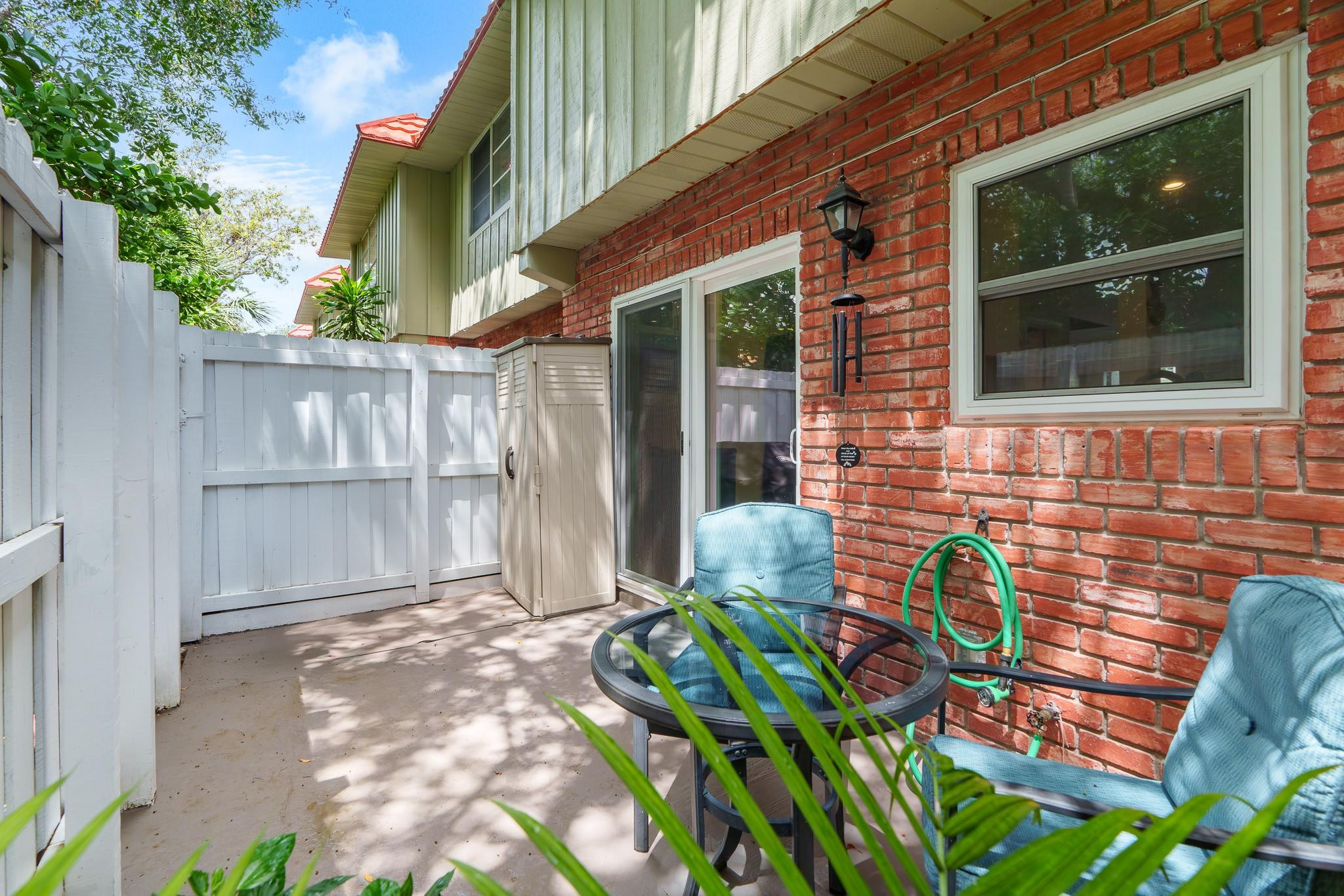 188 NE 20th Ct 1E