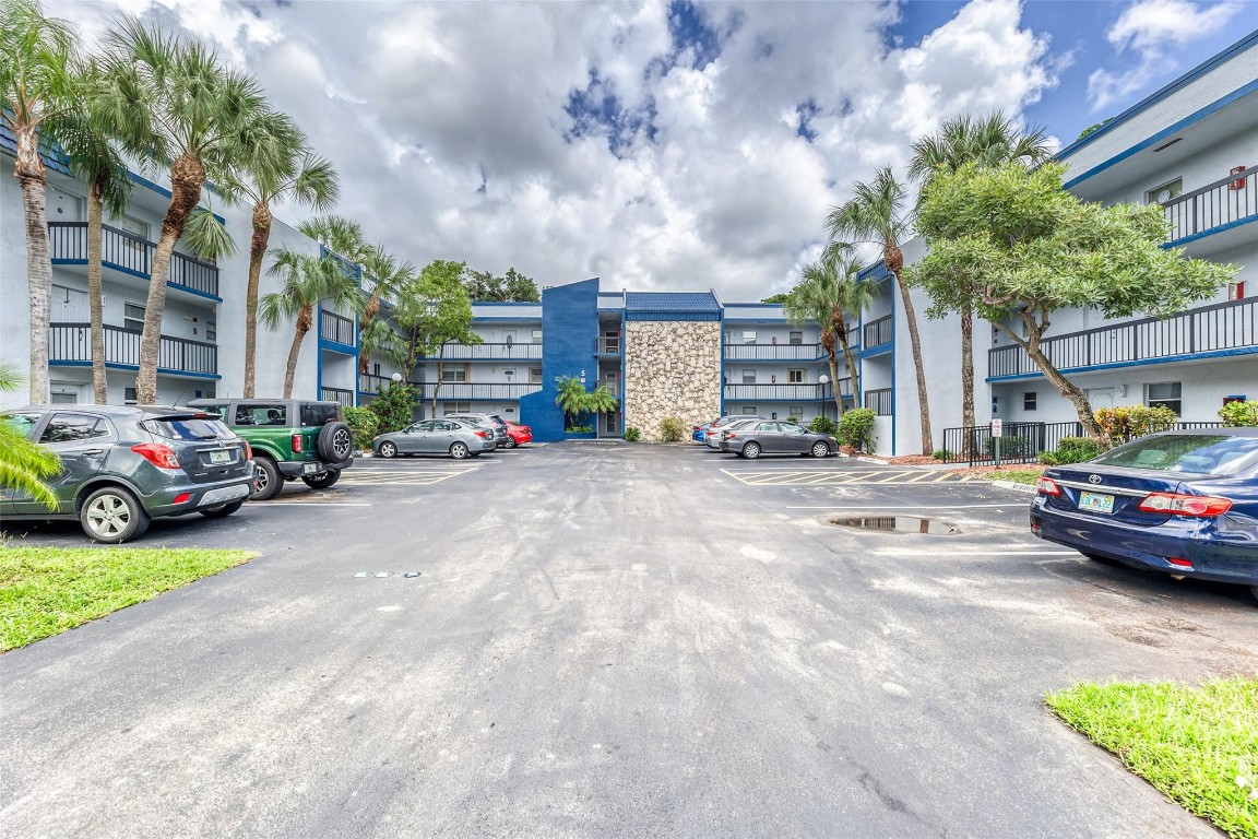 3180 Holiday Springs Blvd 5-207