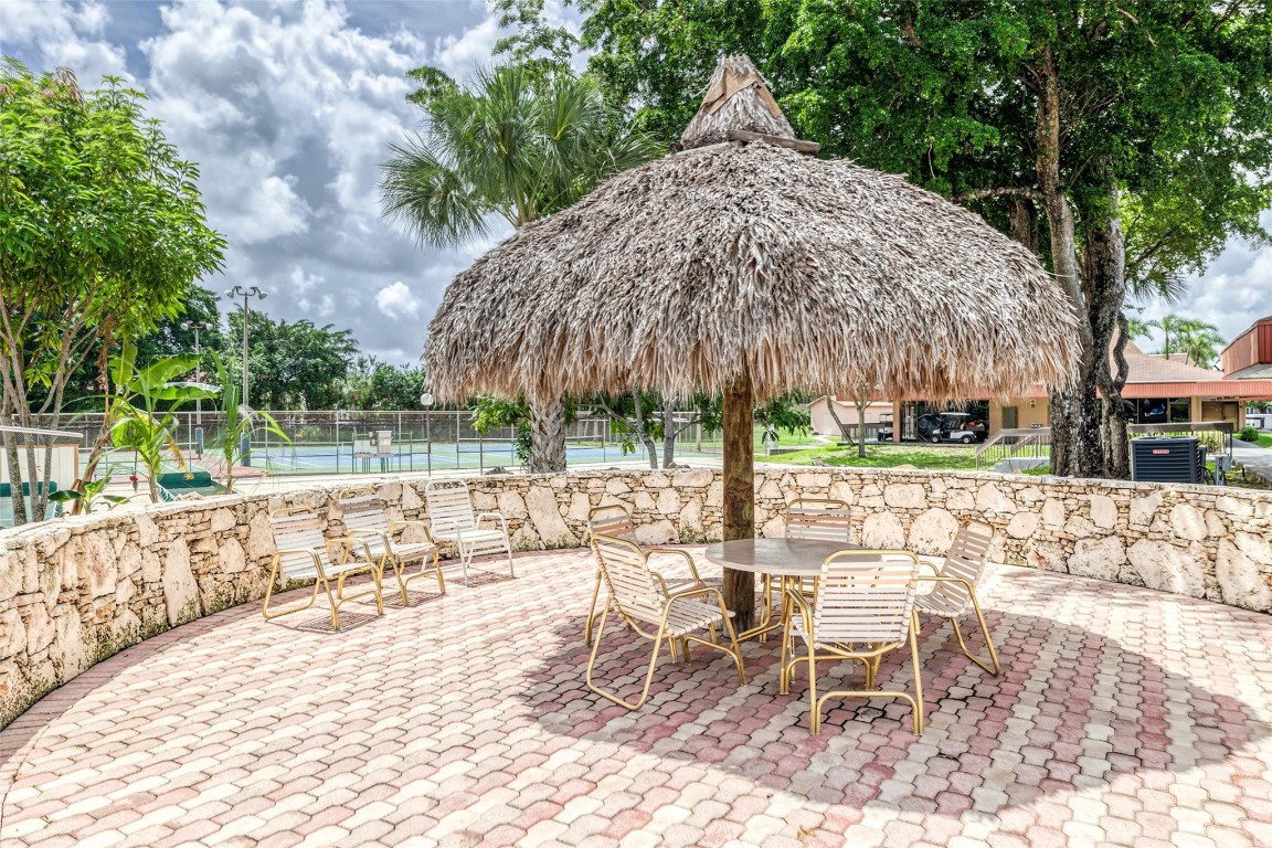 3180 Holiday Springs Blvd 5-207