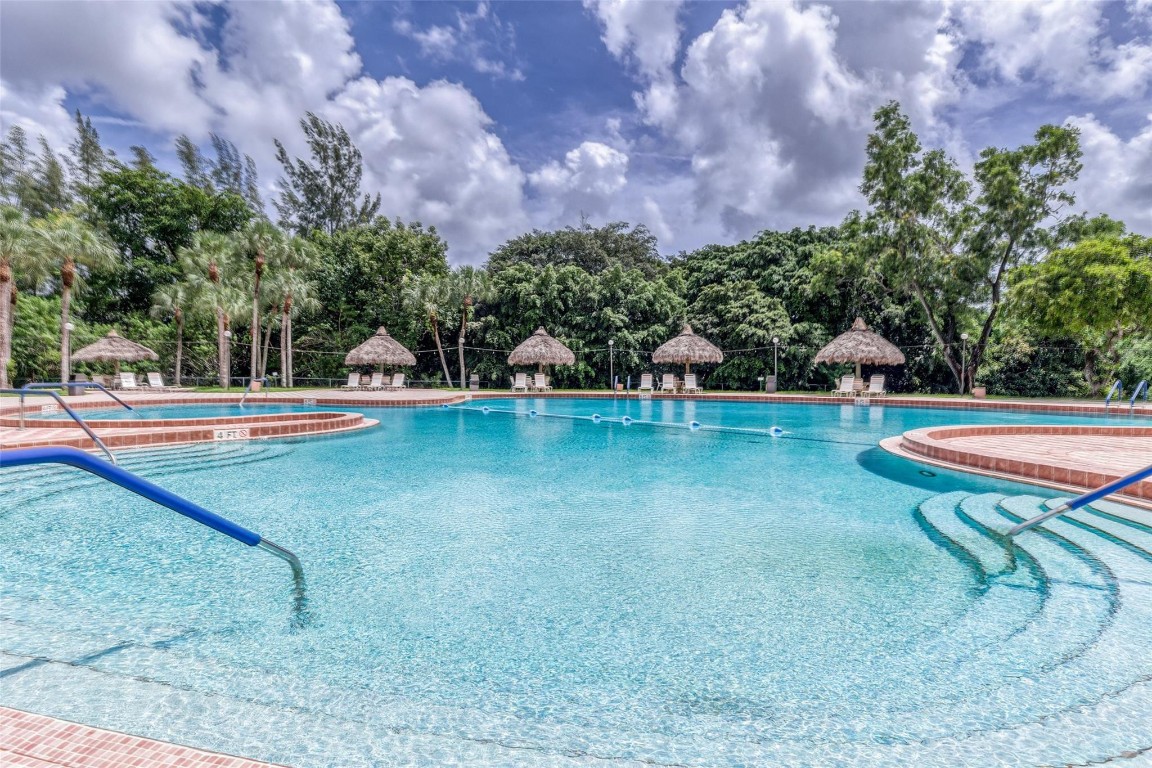 3180 Holiday Springs Blvd 5-207