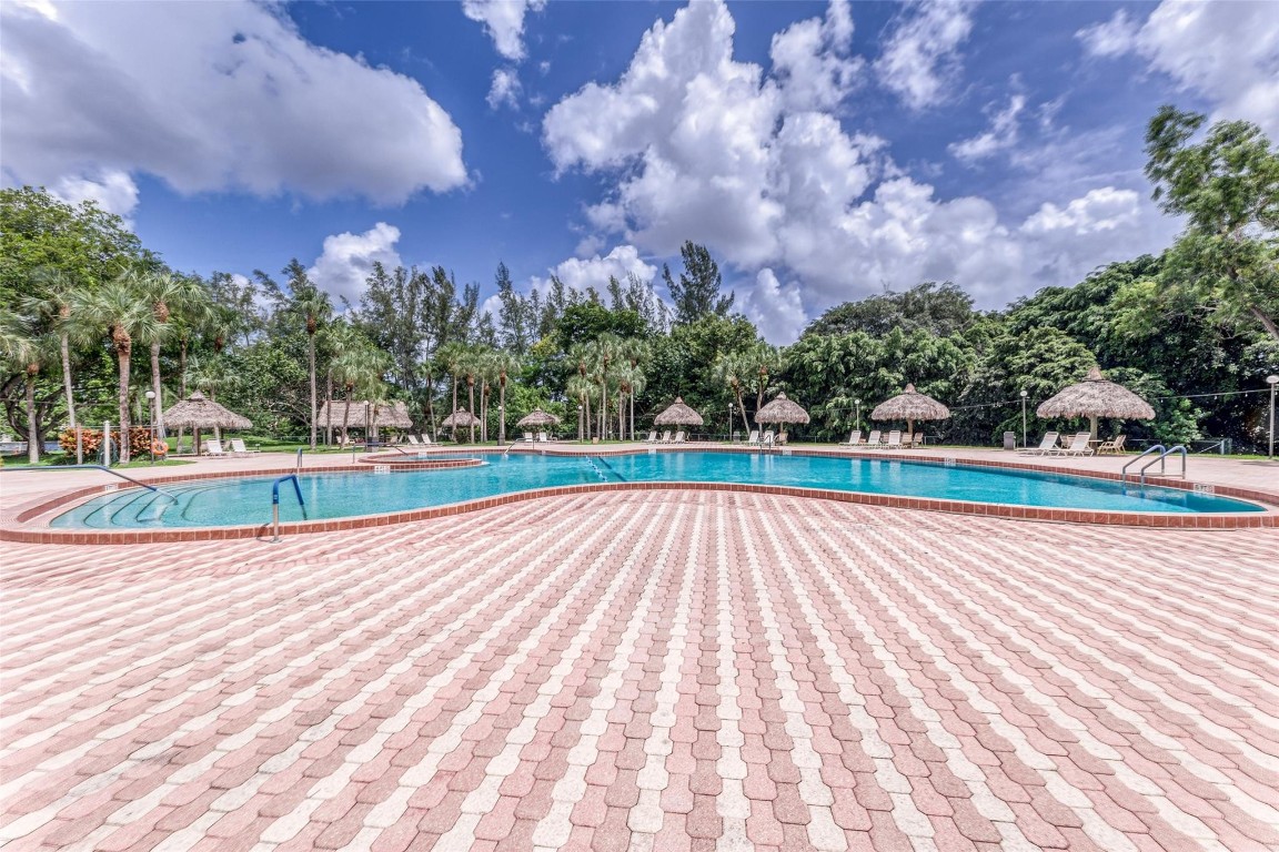 3180 Holiday Springs Blvd 5-207