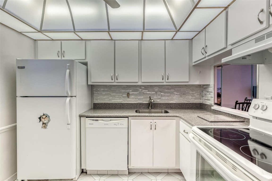 3180 Holiday Springs Blvd 5-207