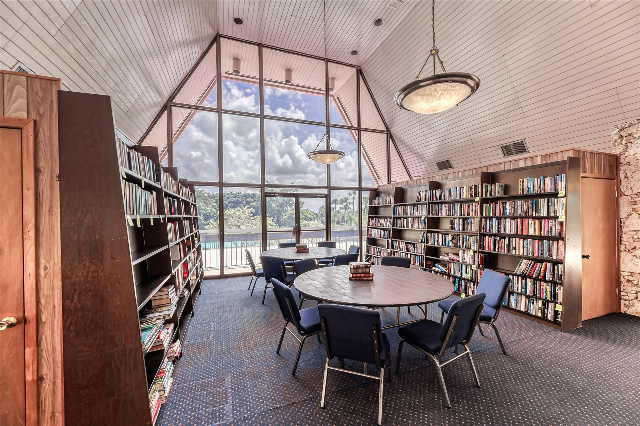 3180 Holiday Springs Blvd 5-207