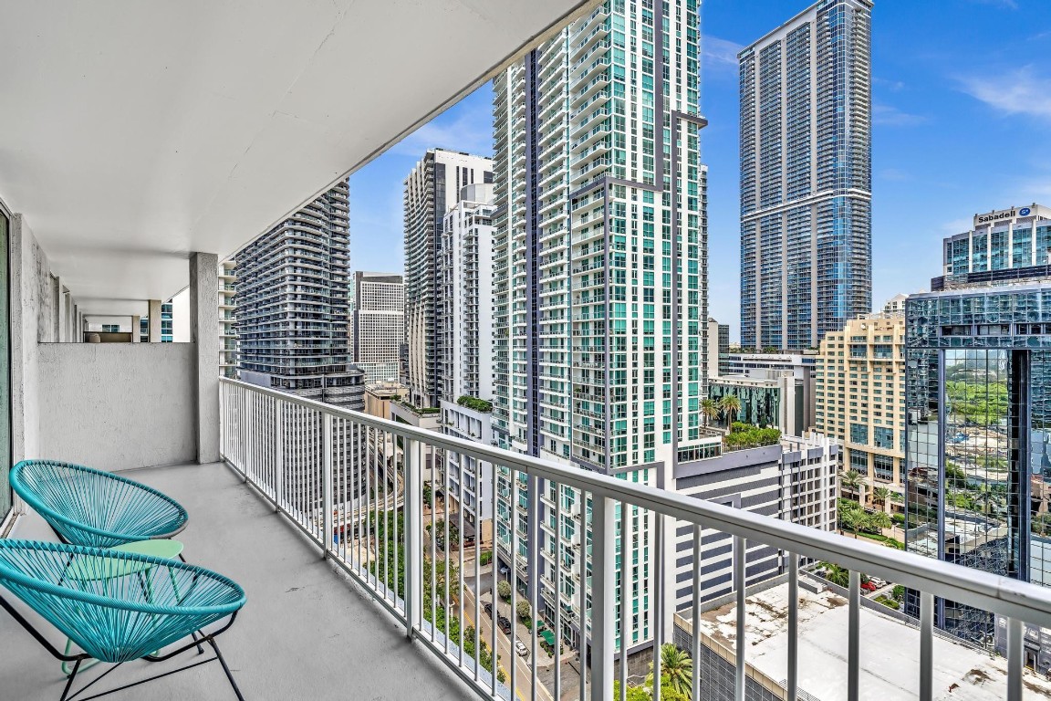 1250 S Miami Ave 2008