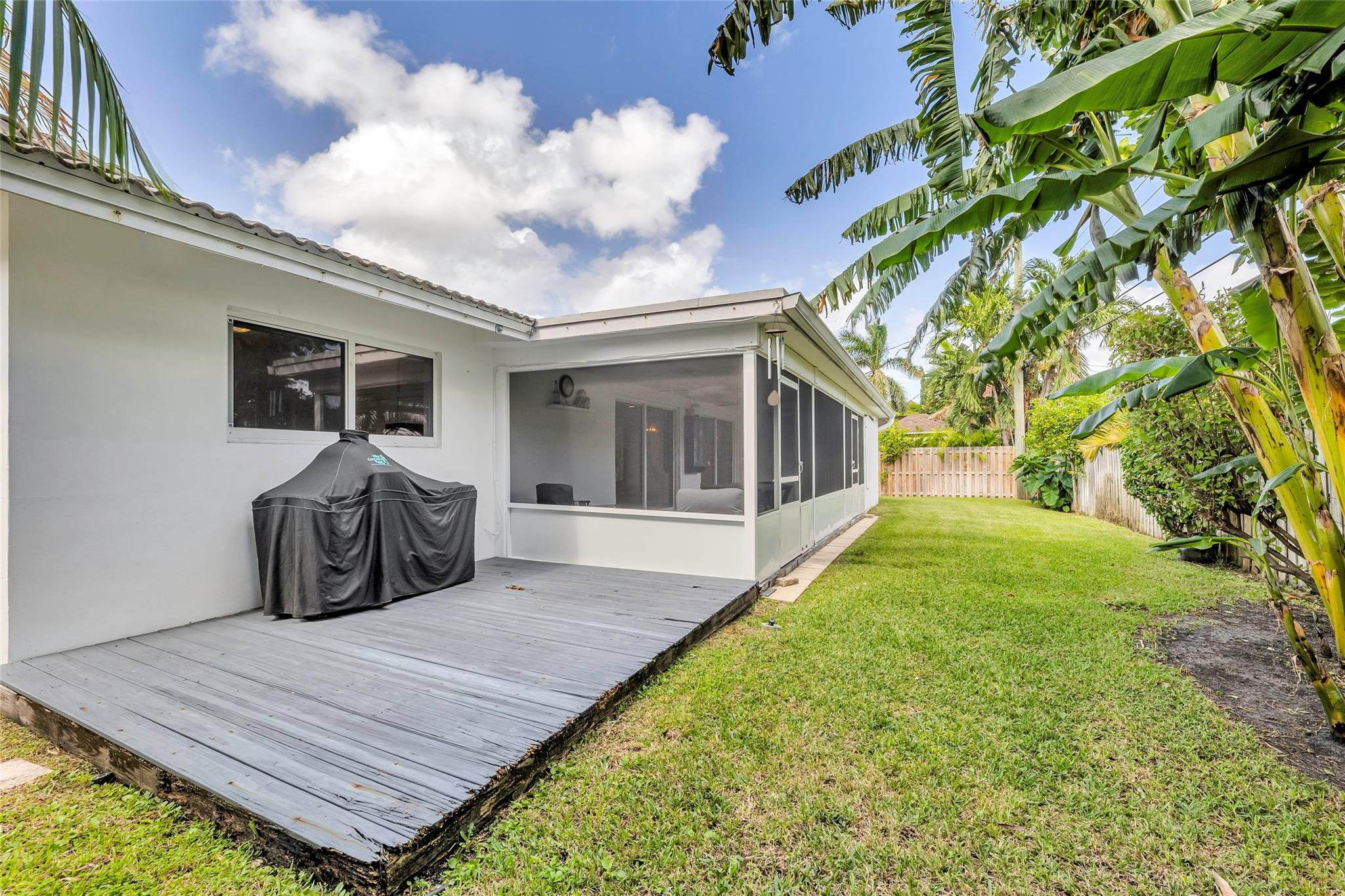 612 NE 24th Ave