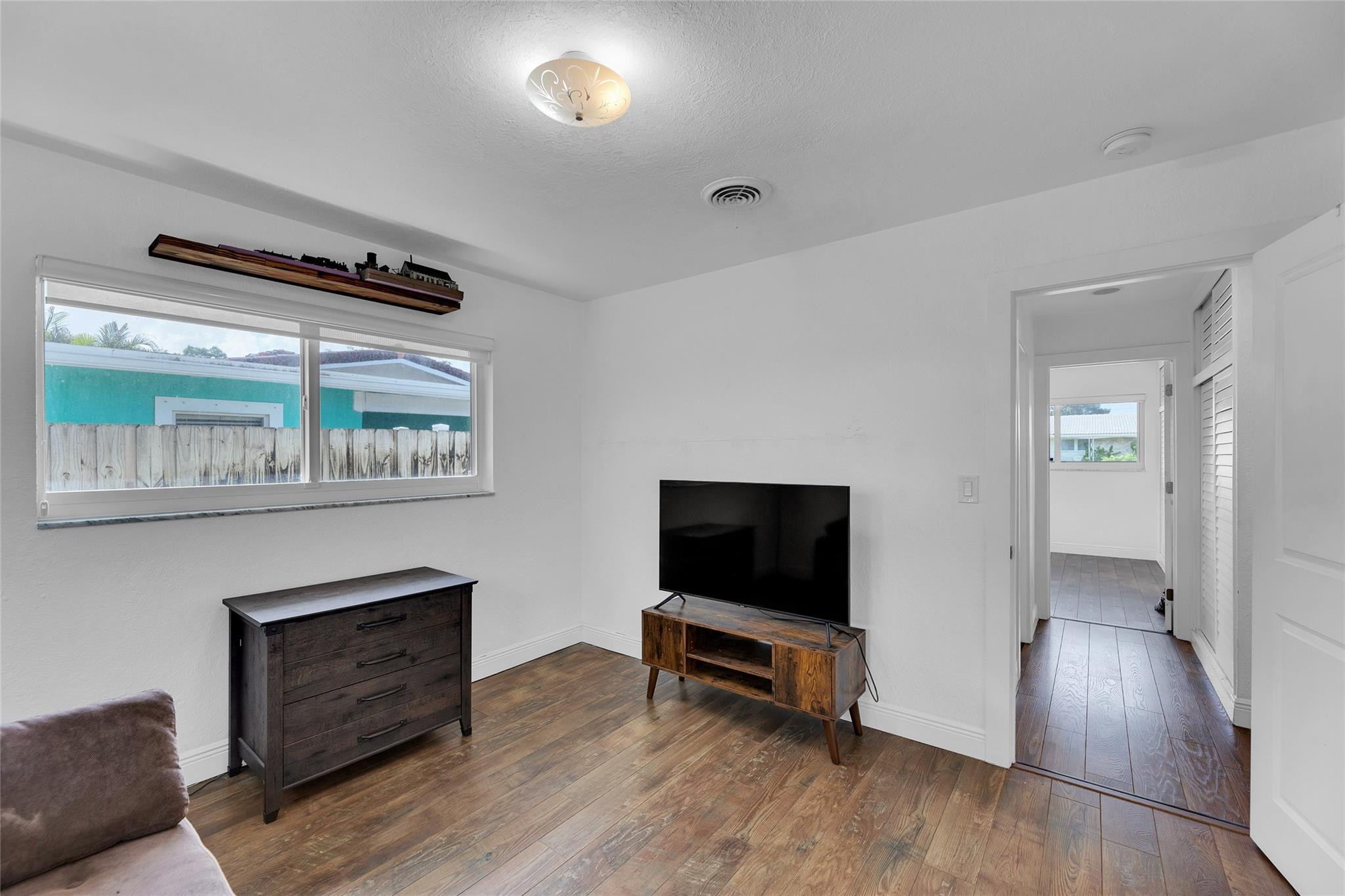 612 NE 24th Ave
