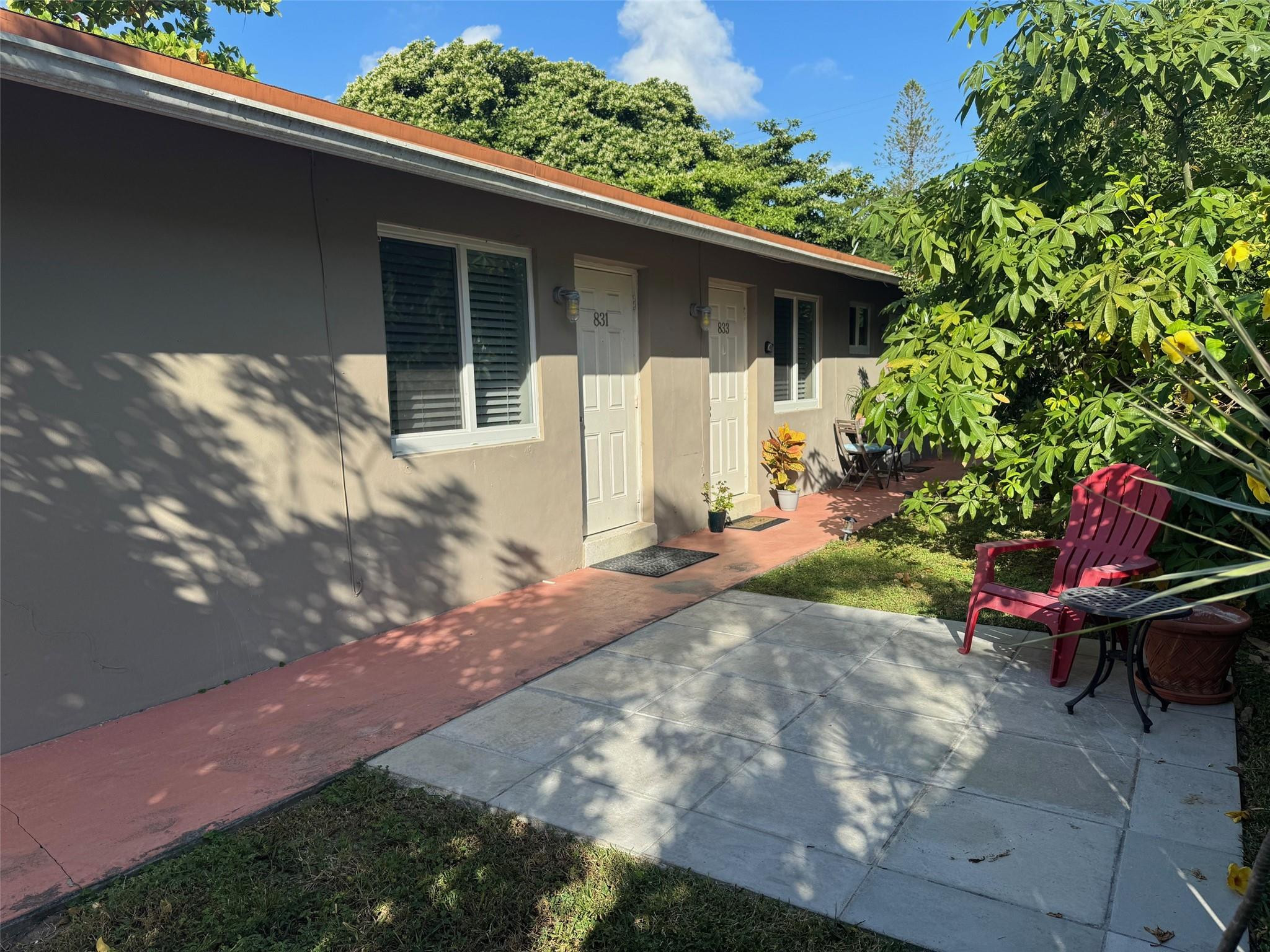 831 NE 22nd Dr