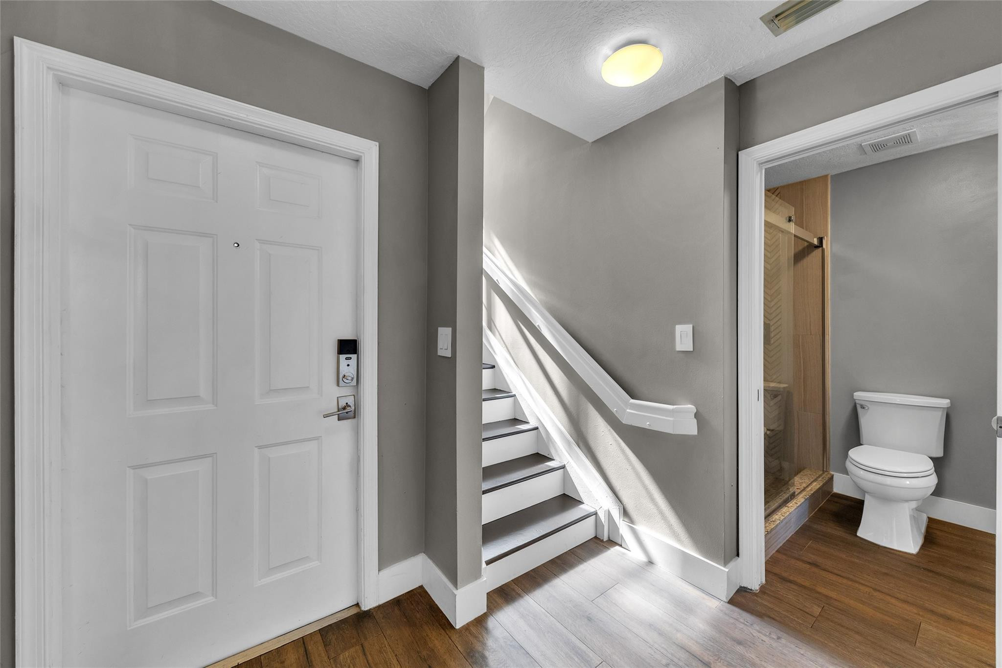 387 City View Dr 0